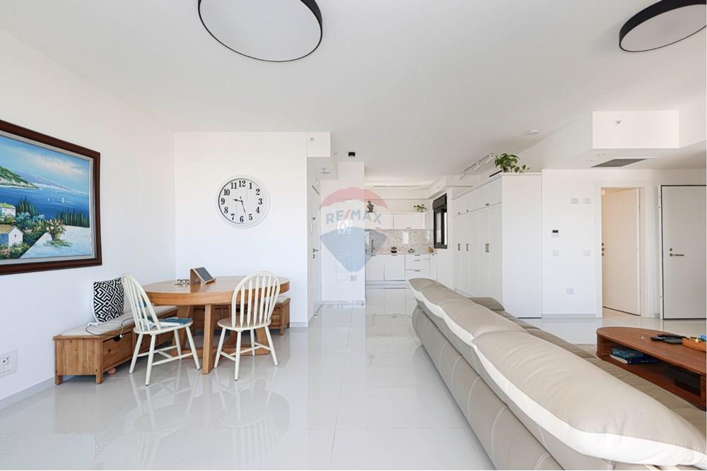 Apartment for Sale in Netanya - Image 3