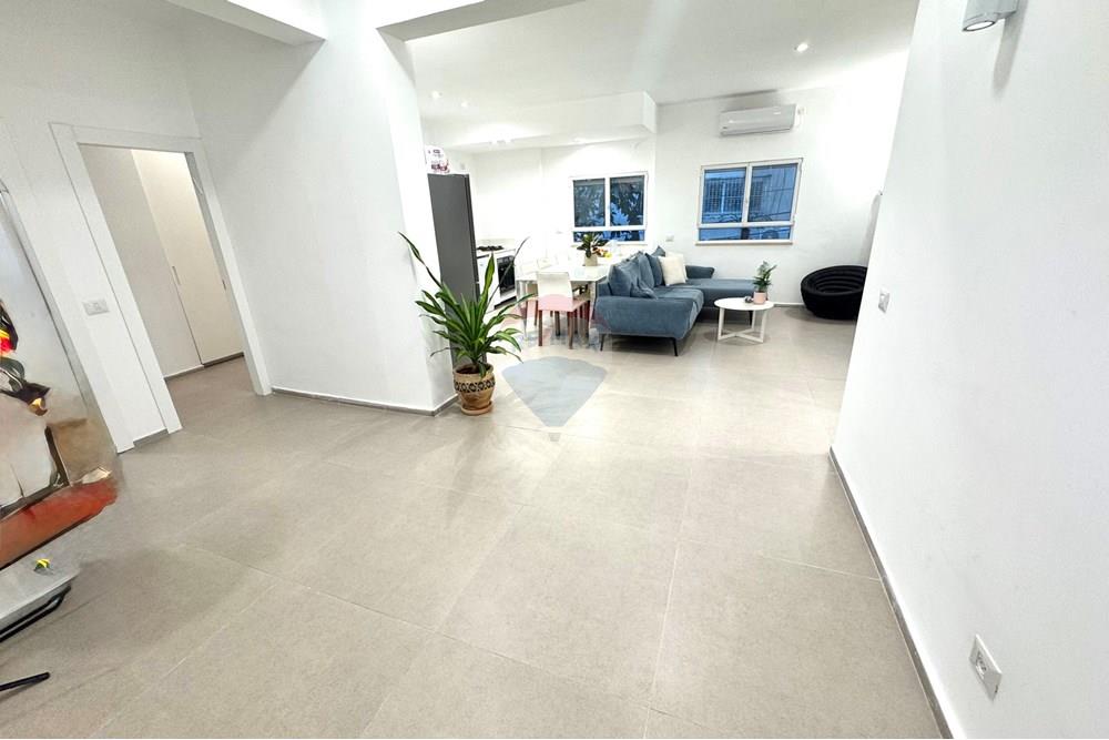 Apartment for Sale in Tel Aviv - Image 7