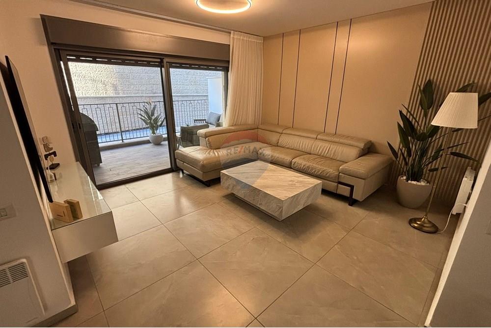 Apartment for Sale in Jerusalem - Image 1