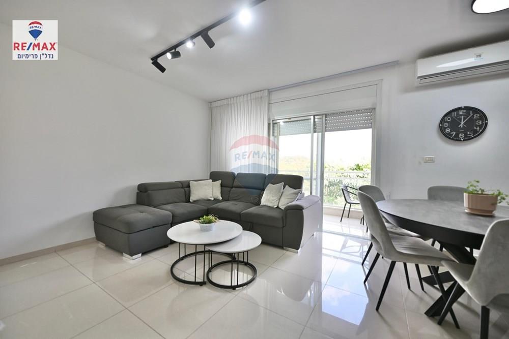 Apartment for Sale in שוהם - Image 3