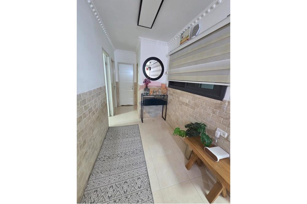 Apartment for Sale in Lod - Image 2