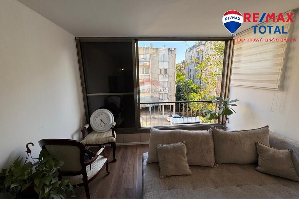 Apartment for Sale in Holon - Image 5