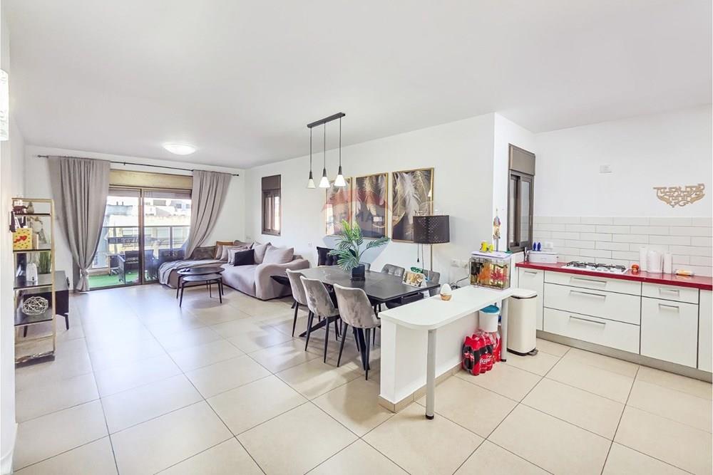 Apartment for Sale in קרית מוצקין - Image 1