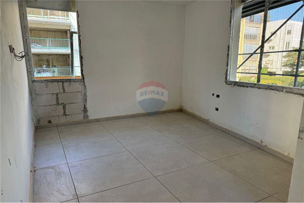 Apartment for Sale in Tel Aviv - Image 3