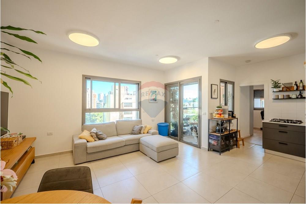 Apartment for Sale in Ramat Gan - Image 1