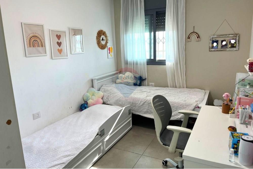 Apartment for Sale in קרית מוצקין - Image 5