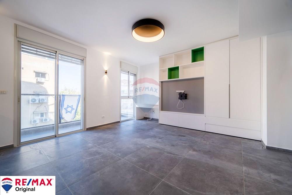 Apartment for Sale in Ramat Gan - Image 5