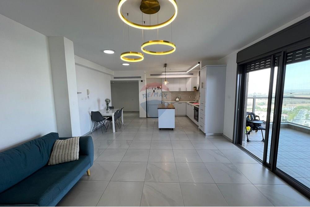 Apartment for Sale in נתיבות - Image 2