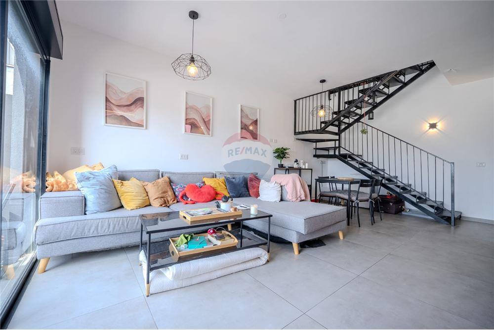 Apartment for Sale in Tel Aviv - Image 1