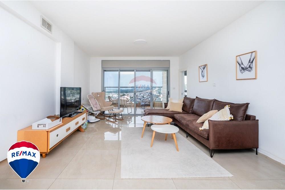 Apartment for Sale in Zichron Ya'akov - Image 2