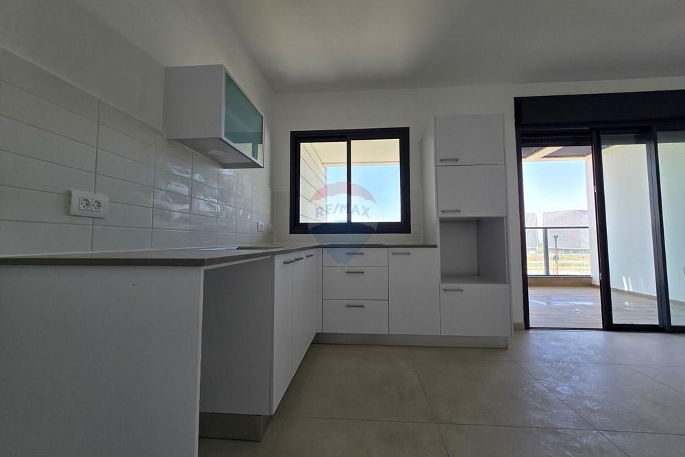 Apartment for Sale in Or Yehuda - Image 4