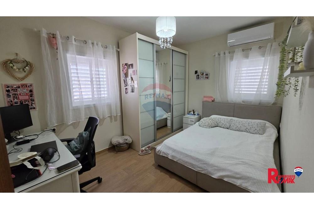 Apartment for Sale in Rishon LeZion - Image 4