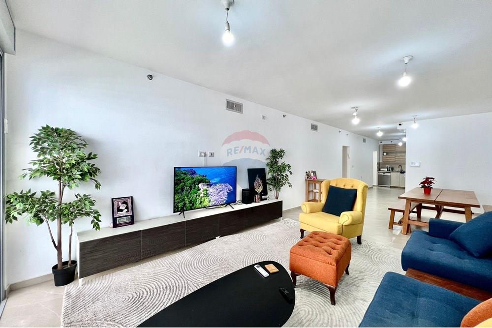 Apartment for Sale in Netanya - Image 2