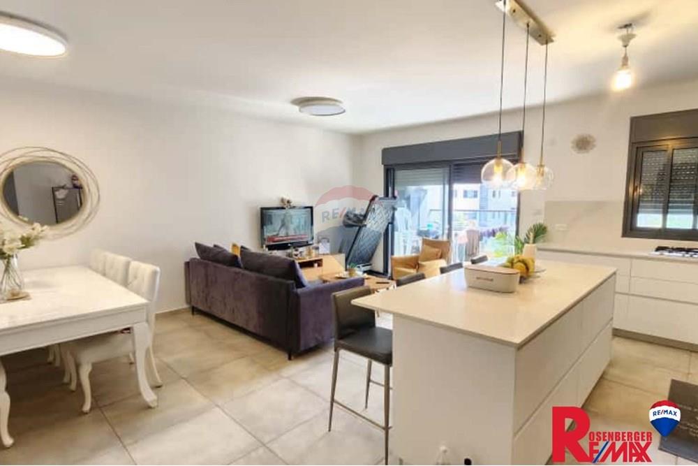 Apartment for Sale in Rishon LeZion - Image 4