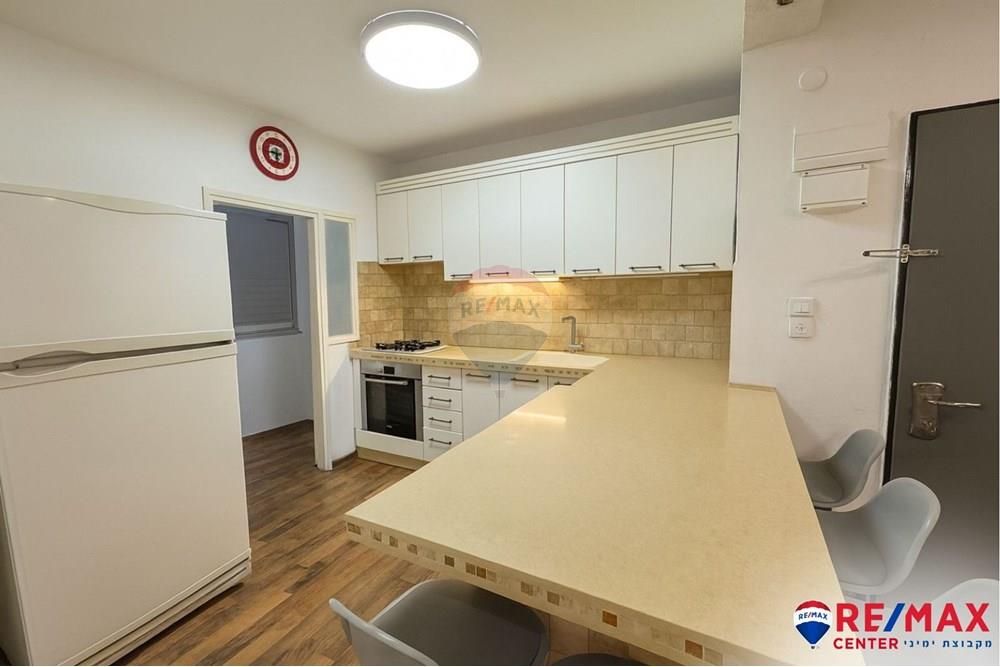Apartment for Sale in Rishon LeZion - Image 5