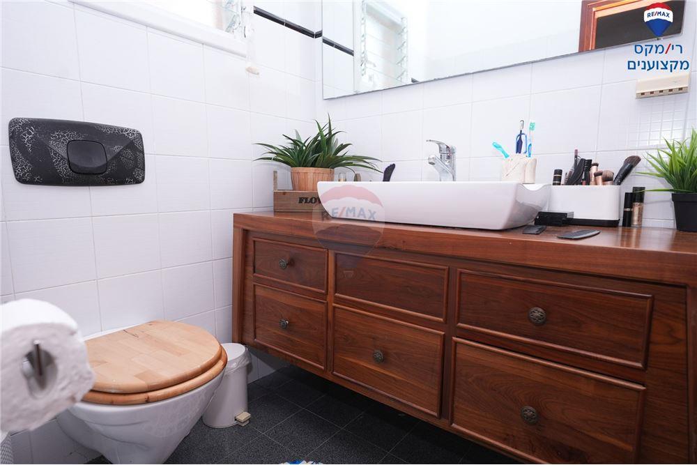 House for Sale in Hadera - Image 4