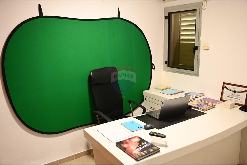 Apartment for Sale in Kiryat Yam - Image 5