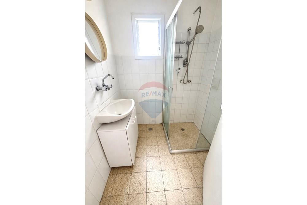 Apartment for Sale in Tel Aviv - Image 7