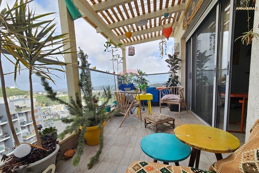 Apartment for Sale in מעלות - Image 1