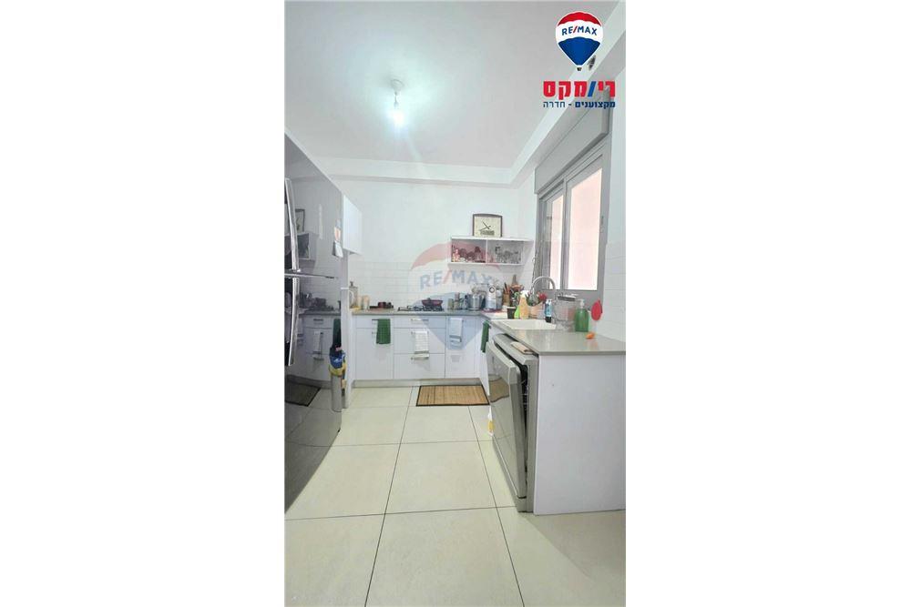 Apartment for Sale in Hadera - Image 4