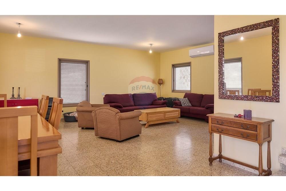 House for Sale in Rishon LeZion - Image 4