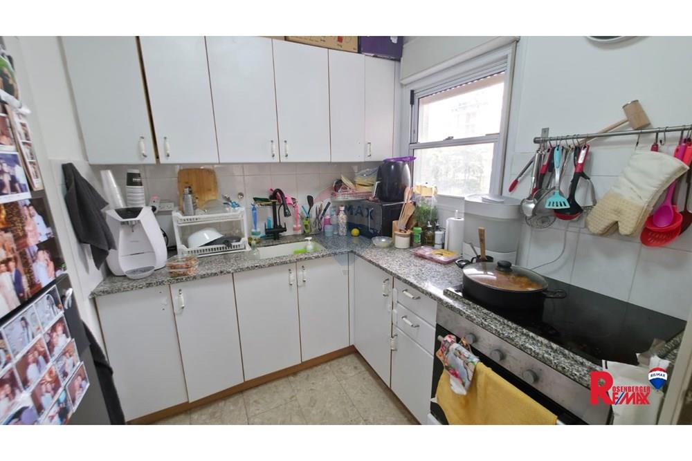 Apartment for Sale in Rishon LeZion - Image 4