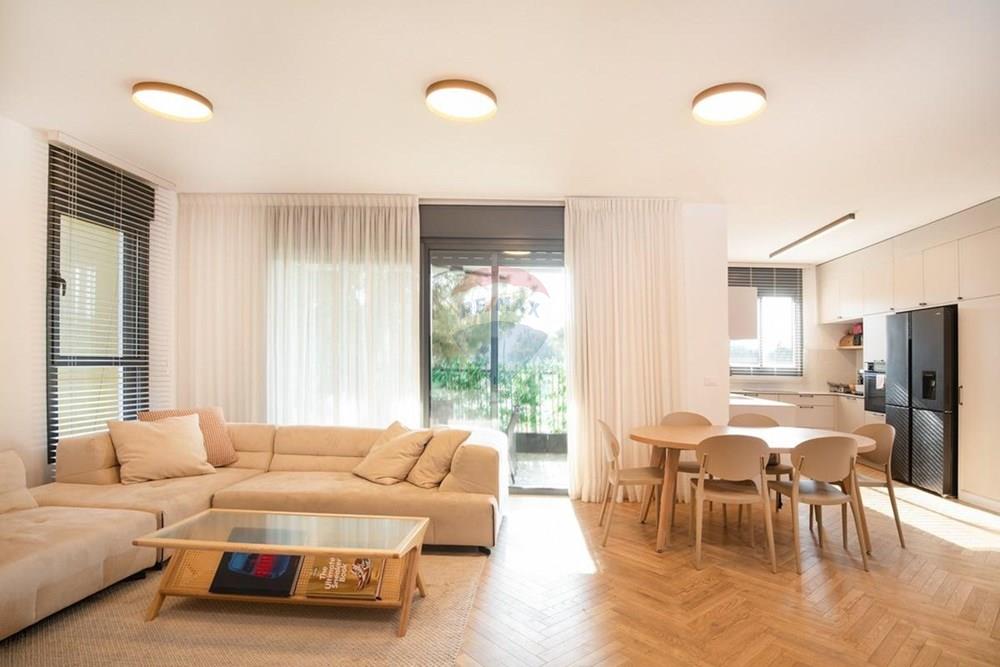 Apartment for Sale in Herzliya - Image 1