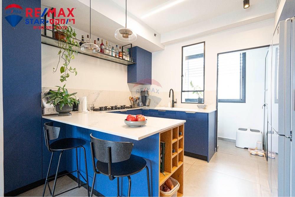 Apartment for Sale in Herzliya - Image 4