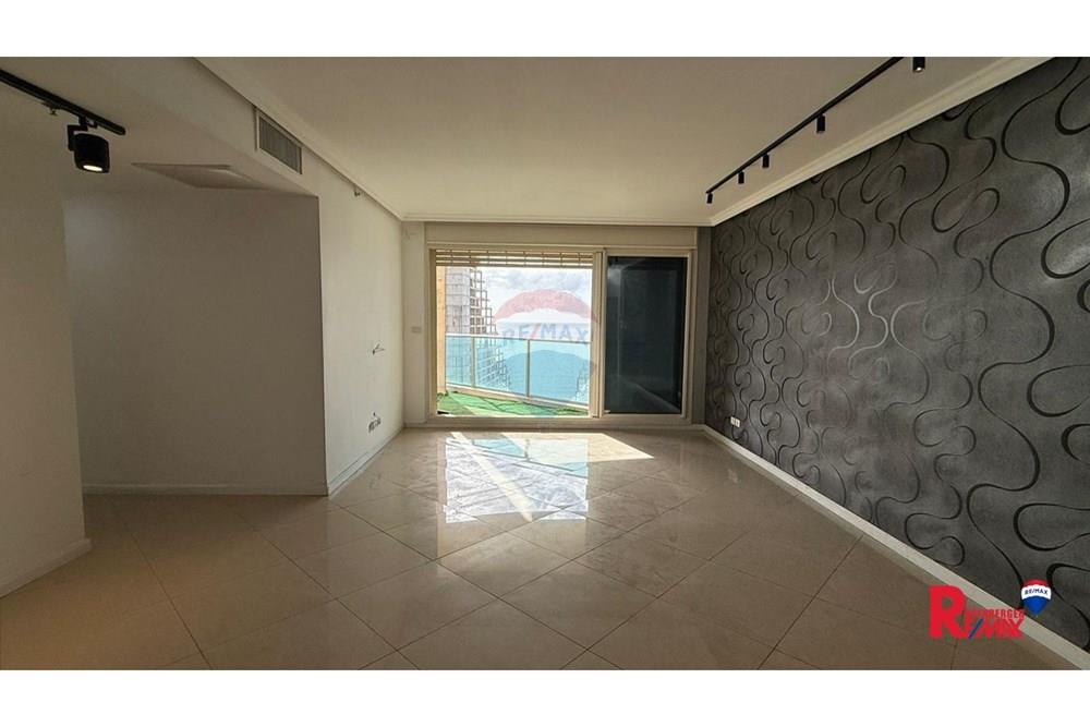 Apartment for Sale in Bat Yam - Image 4