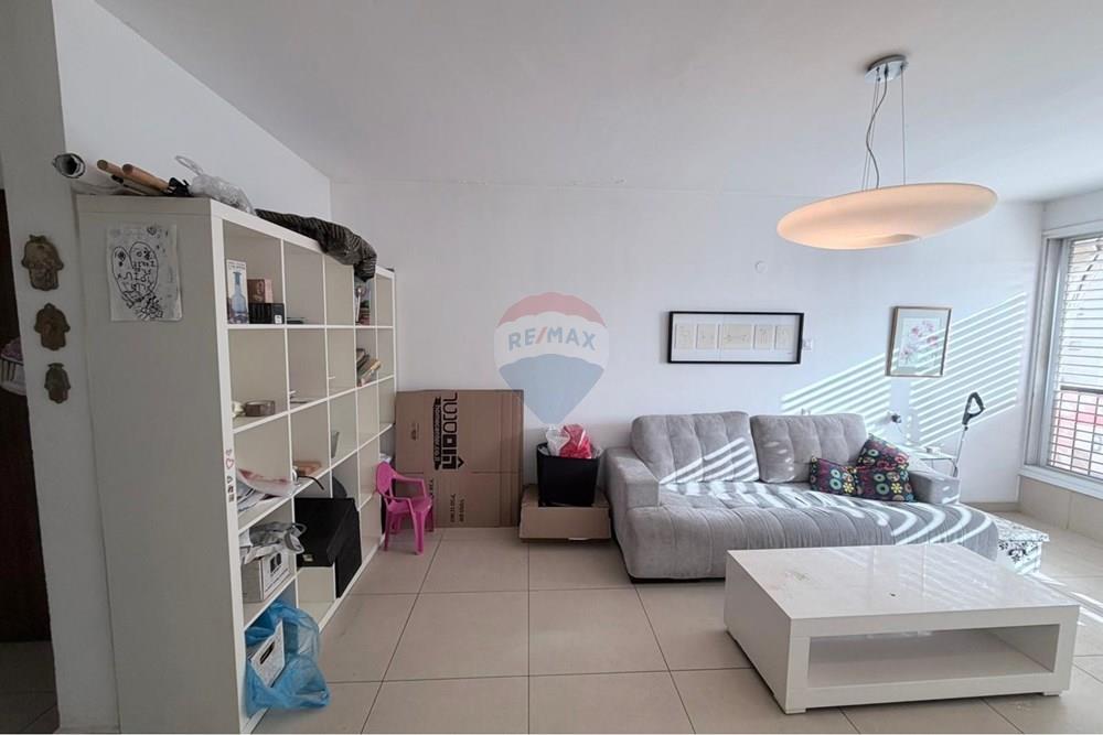 Apartment for Sale in Tel Aviv - Image 4