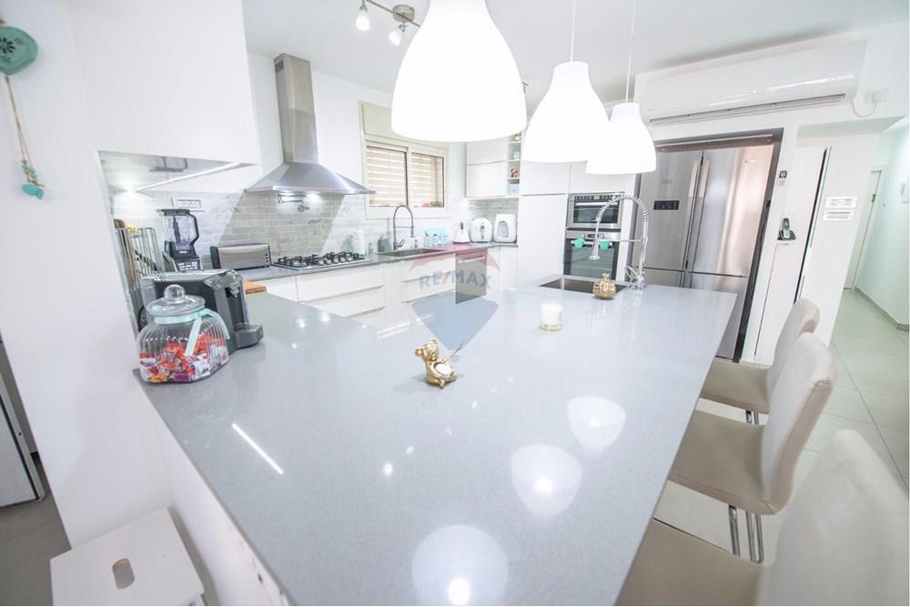 Apartment for Sale in Nahariya - Image 2