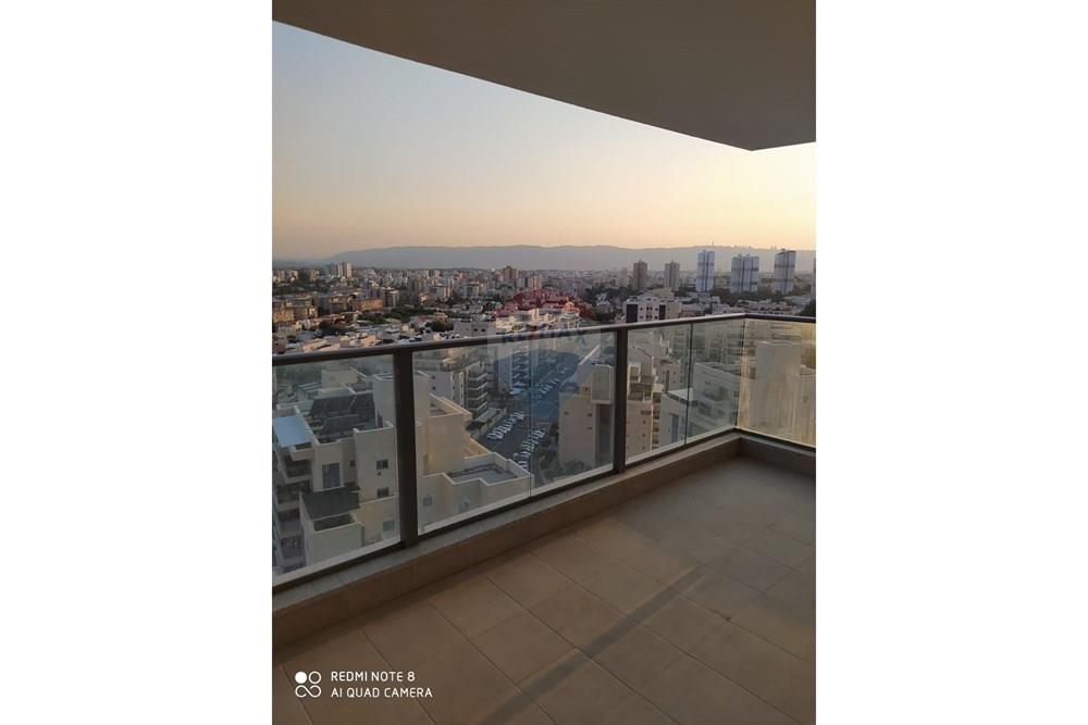 Apartment for Sale in קרית מוצקין - Image 3