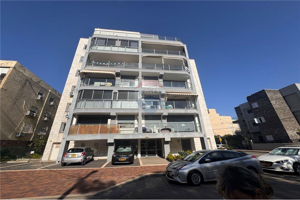 Apartment for Sale in קרית טבעון - Image 1