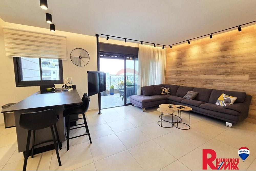 Apartment for Sale in Rehovot - Image 1