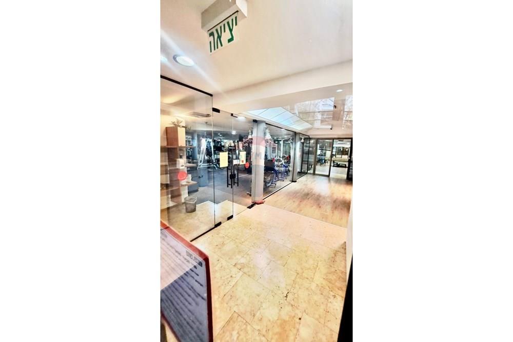 Apartment for Sale in Ra'anana - Image 3