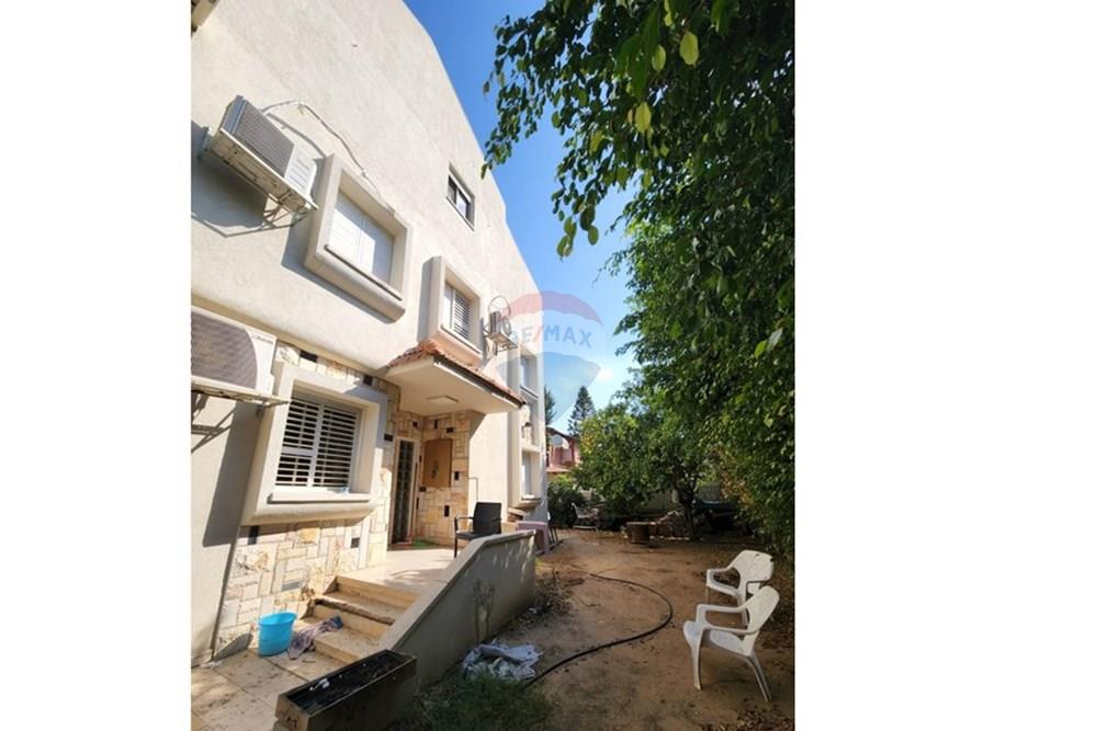 Apartment for Sale in Lod - Image 2