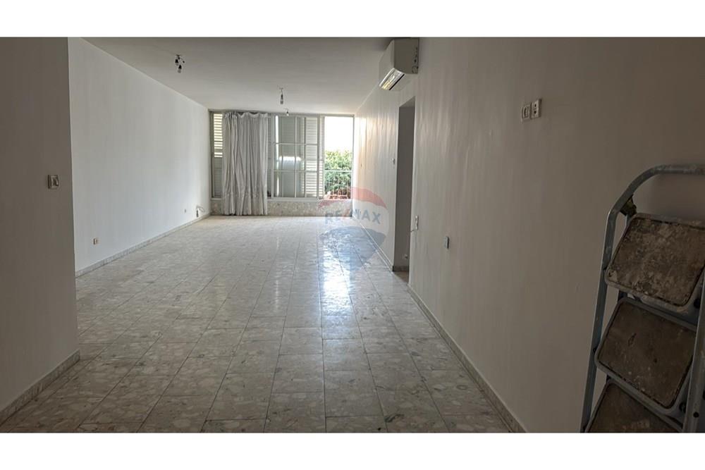 Apartment for Sale in Netanya - Image 1