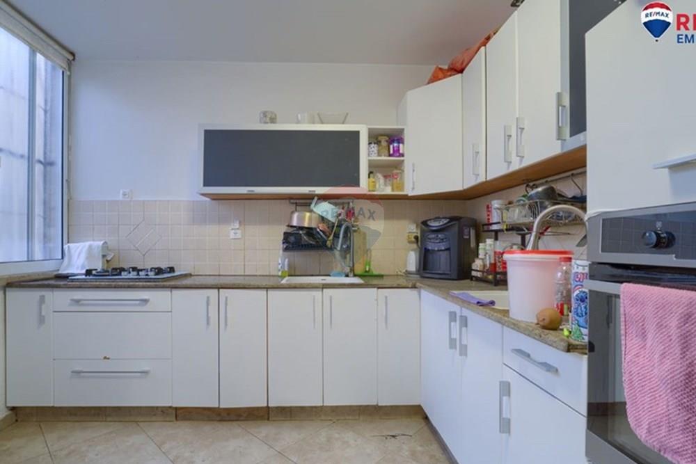 Apartment for Sale in Rishon LeZion - Image 3