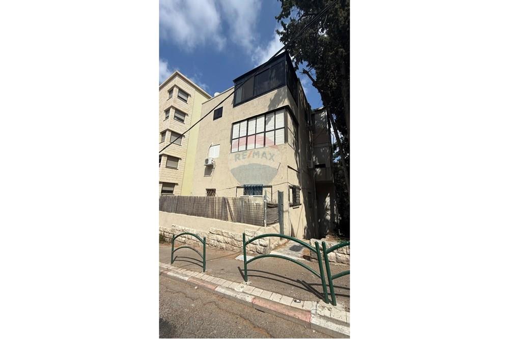 Apartment for Sale in Haifa - Image 5