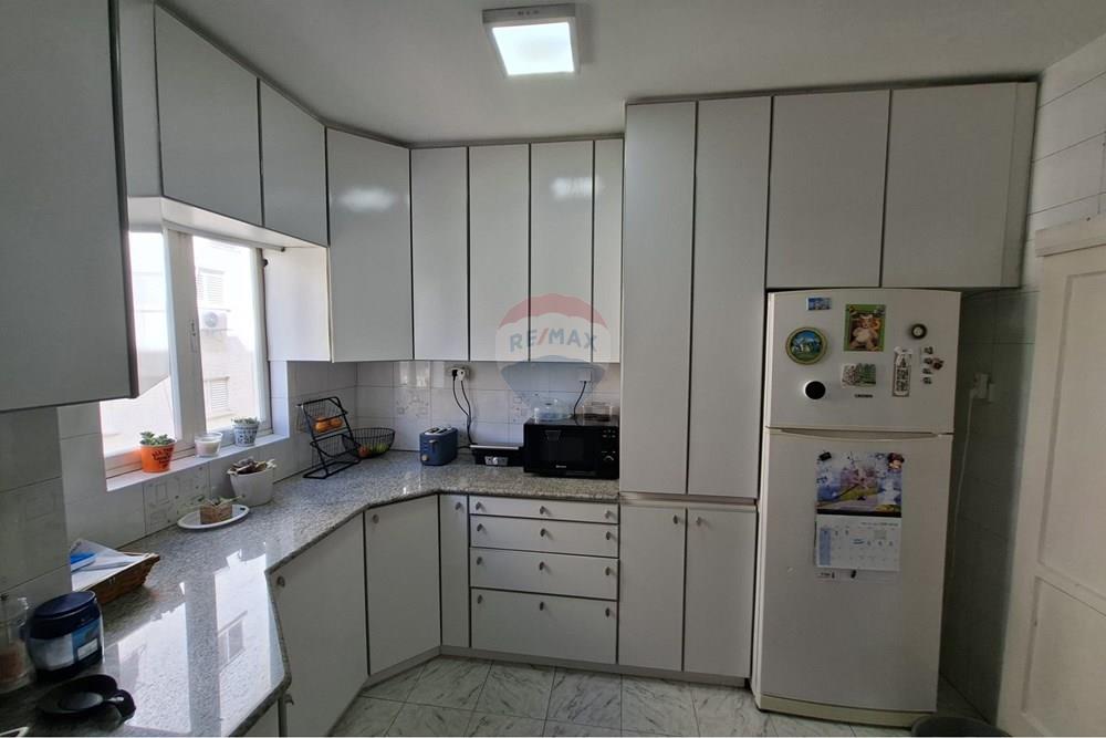 Apartment for Sale in Petah Tikva - Image 3