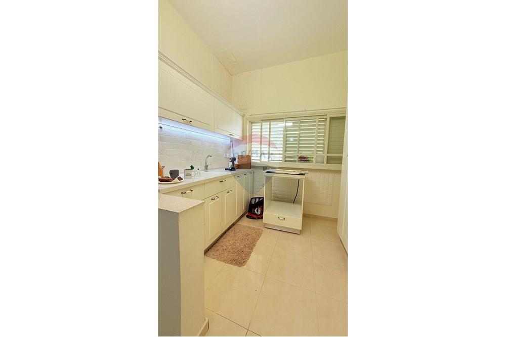 Apartment for Sale in Haifa - Image 3