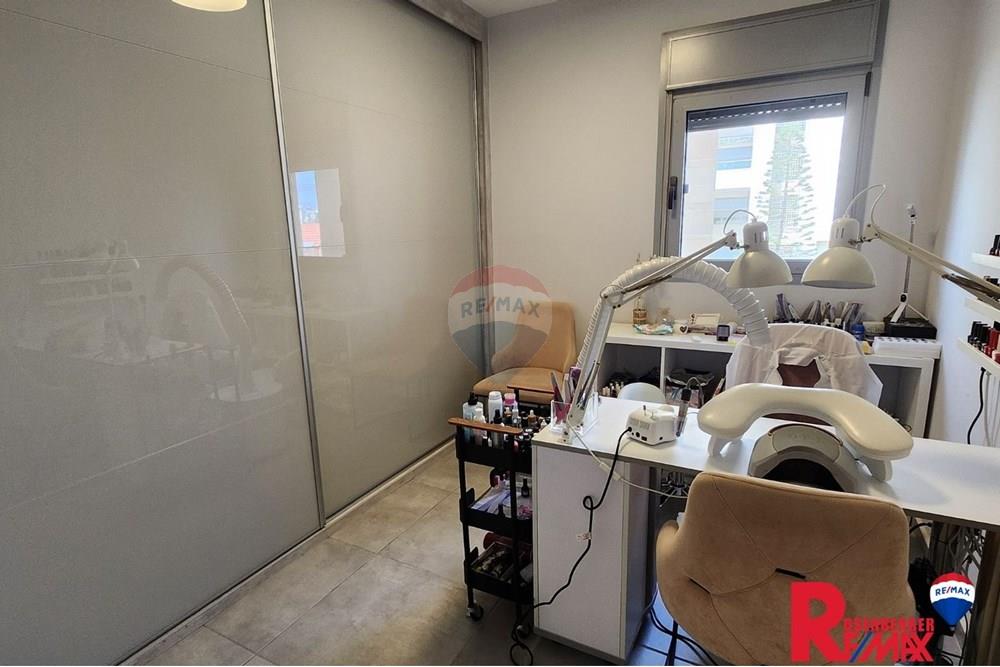 Apartment for Sale in Holon - Image 7