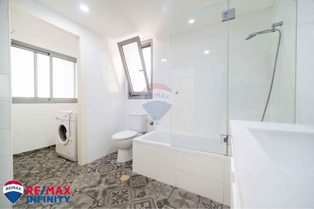 Apartment for Sale in ראש העין - Image 4