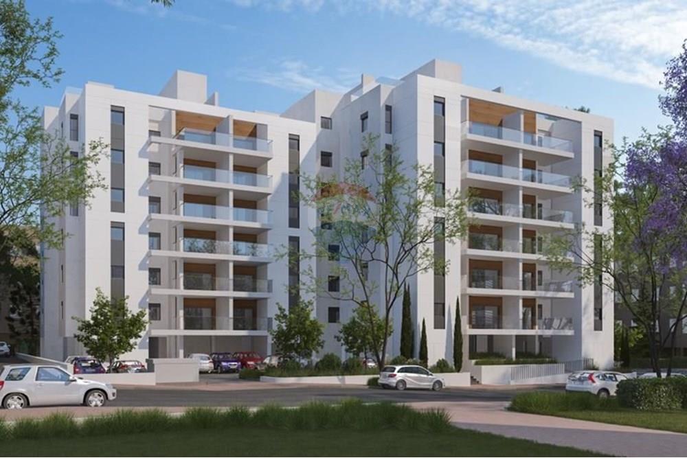 Apartment for Sale in Petah Tikva - Image 4