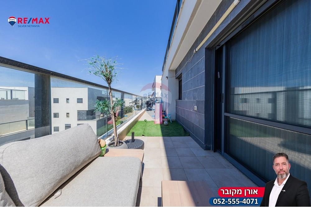 Apartment for Sale in פרדסיה - Image 7