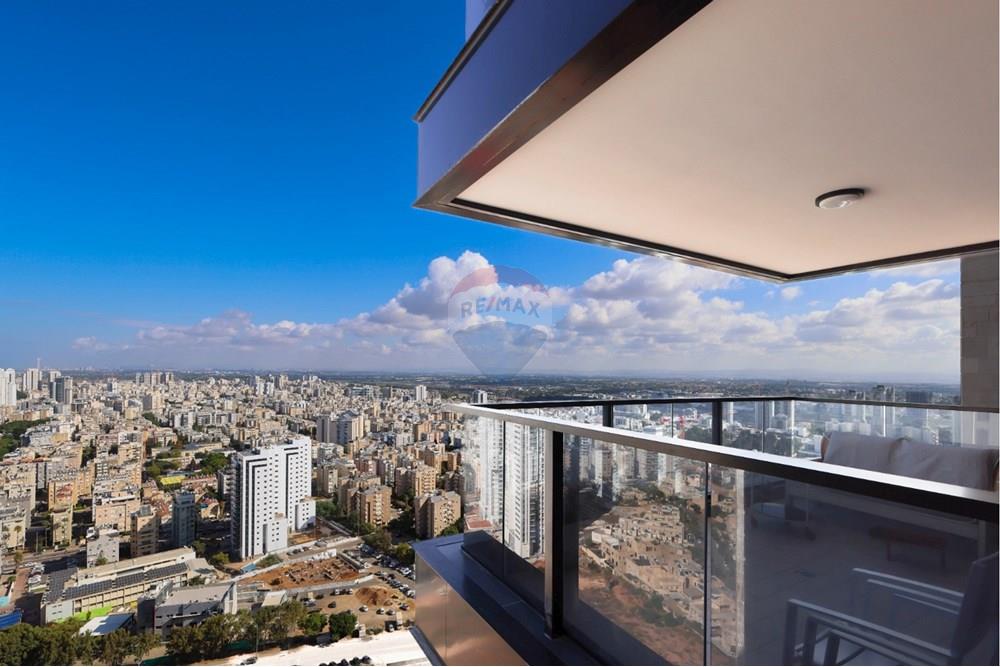 Apartment for Sale in Netanya - Image 2