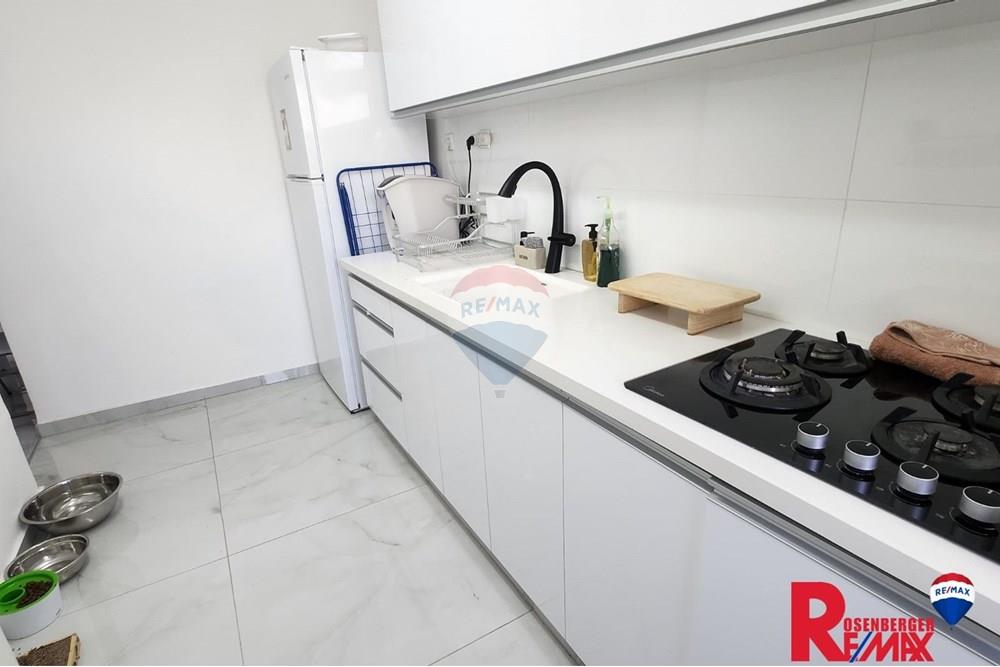 Apartment for Sale in Rishon LeZion - Image 5