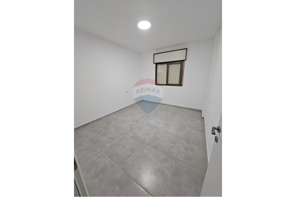 Apartment for Sale in מעלות - Image 3