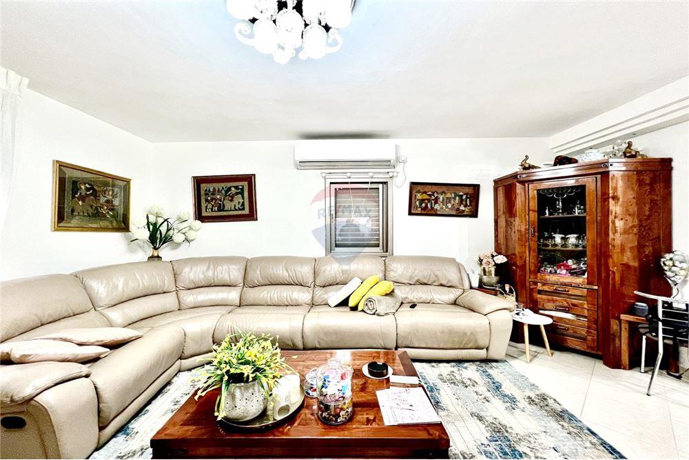 Apartment for Sale in Netanya - Image 3