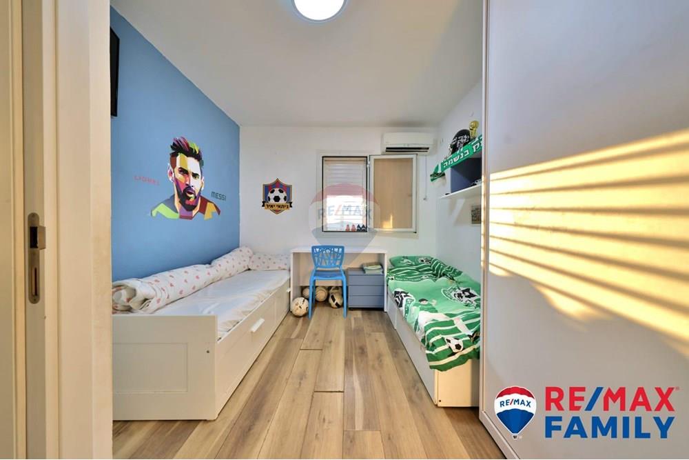 Apartment for Sale in Kiryat Yam - Image 6
